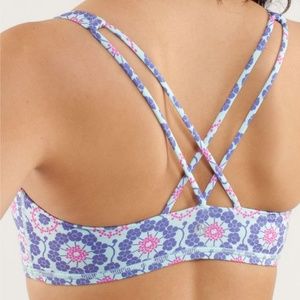 LULULEMON | Free To Be Bra - twiggy printed